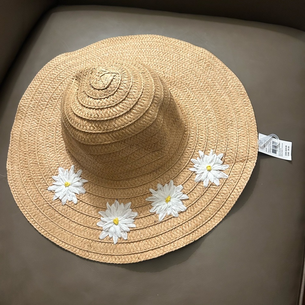 Claire's Tan Sun Hat with White Daisy Accents